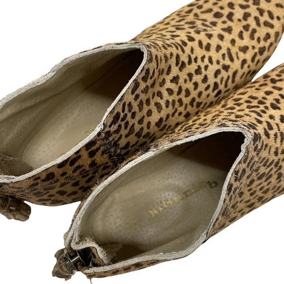 Boden Johnnie B Leopard Print Calf Hair Booties EU 37 Chelsea Boots - Picture 8 of 17